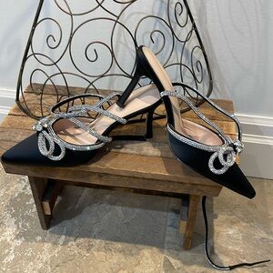 🆕 VETASTE Women's Double Bow Heels